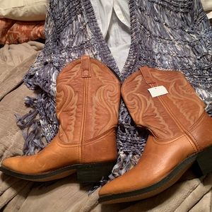 NWT⭐️beautiful brown cowboy boots